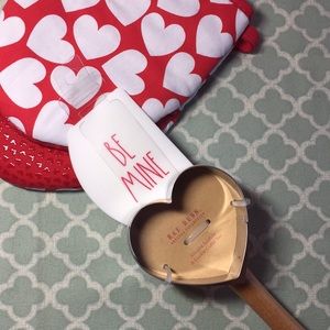 Rae Dunn Be Mine Spatula Cookie Cutter NWT